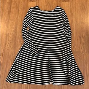 Old Navy Black and White Striped Swing Dress Small